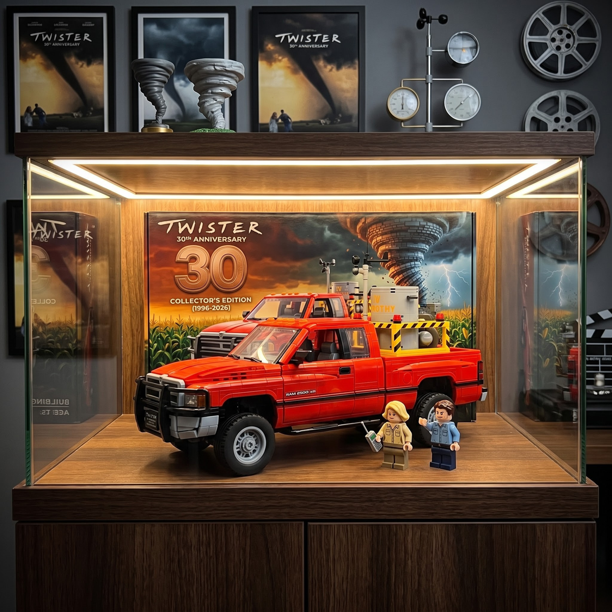 Twister 30th Anniversary Building Set - Chase the storm